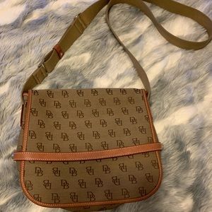 Dooney & Bourke bag